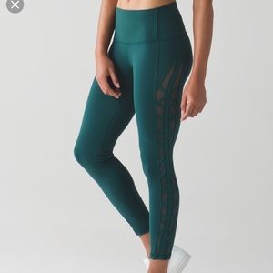 NWOT Lululemon Essential Rhythm Tights 😍